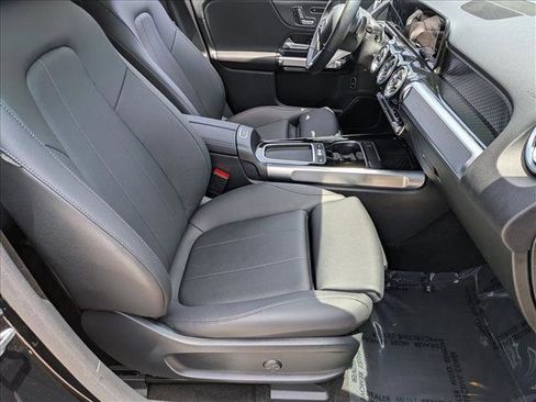 Used 2024 Mercedes-Benz EQB 250+ image 22