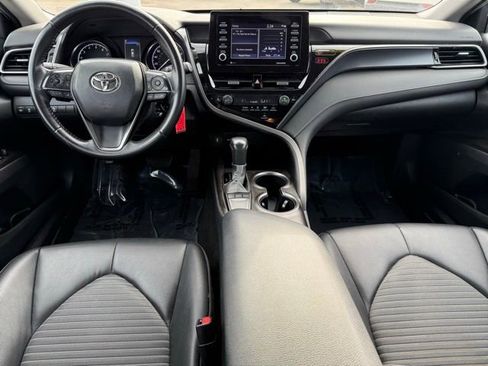 Used 2023 Toyota Camry SE image 9