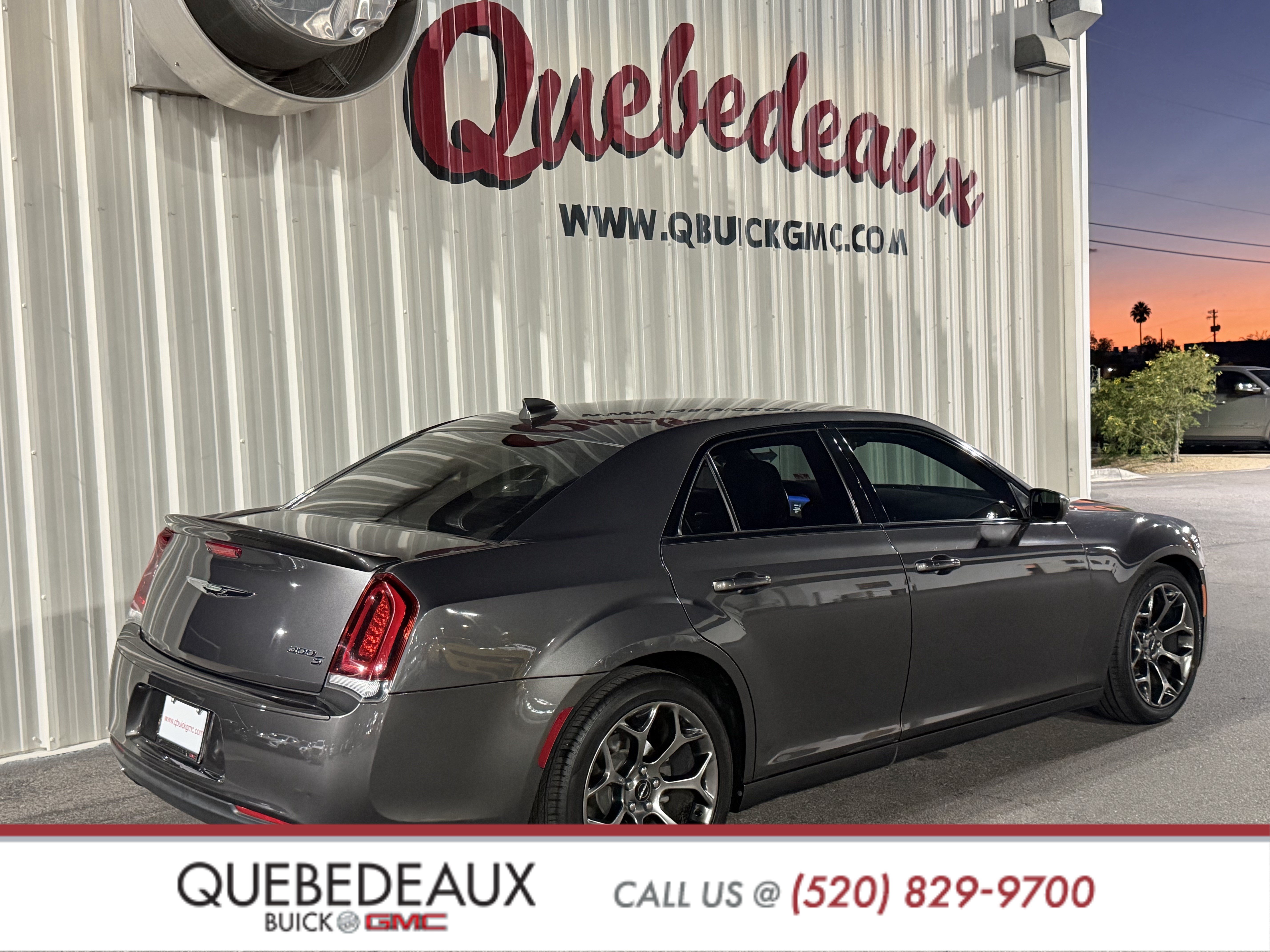 Used 2018 Chrysler 300 S w/ S Model Appearance Package RWD image 5