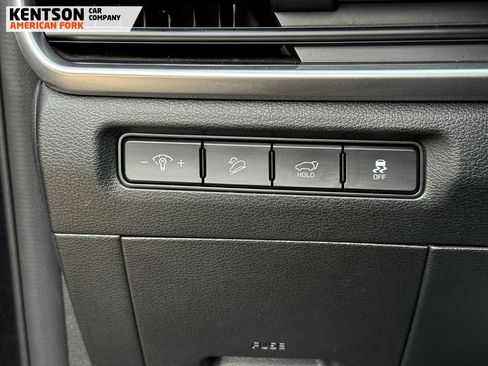 Used 2025 Kia Telluride S AWD/4WD image 17