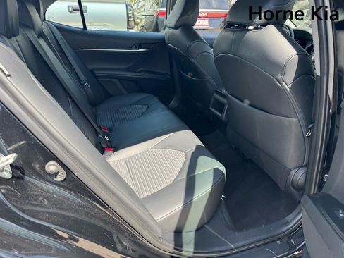 Used 2019 Toyota Camry SE FWD image 28