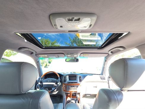 Used 2004 Lexus LX 470 4WD image 54