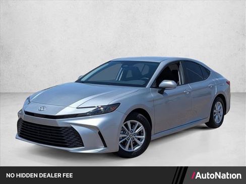 Used 2025 Toyota Camry LE FWD image 1