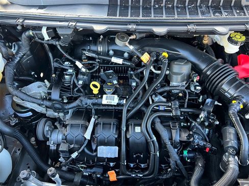 Used 2024 Ford Edge SEL image 34