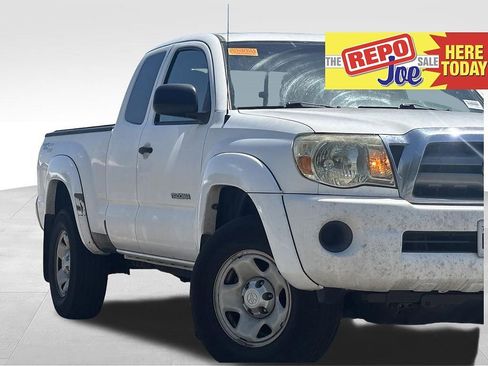 Used 2010 Toyota Tacoma PreRunner RWD image 1
