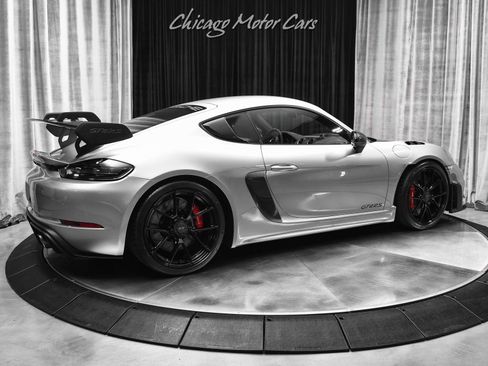 Used 2023 Porsche 718 Cayman GT4 RS image 5