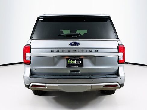 Used 2024 Ford Expedition XLT image 7