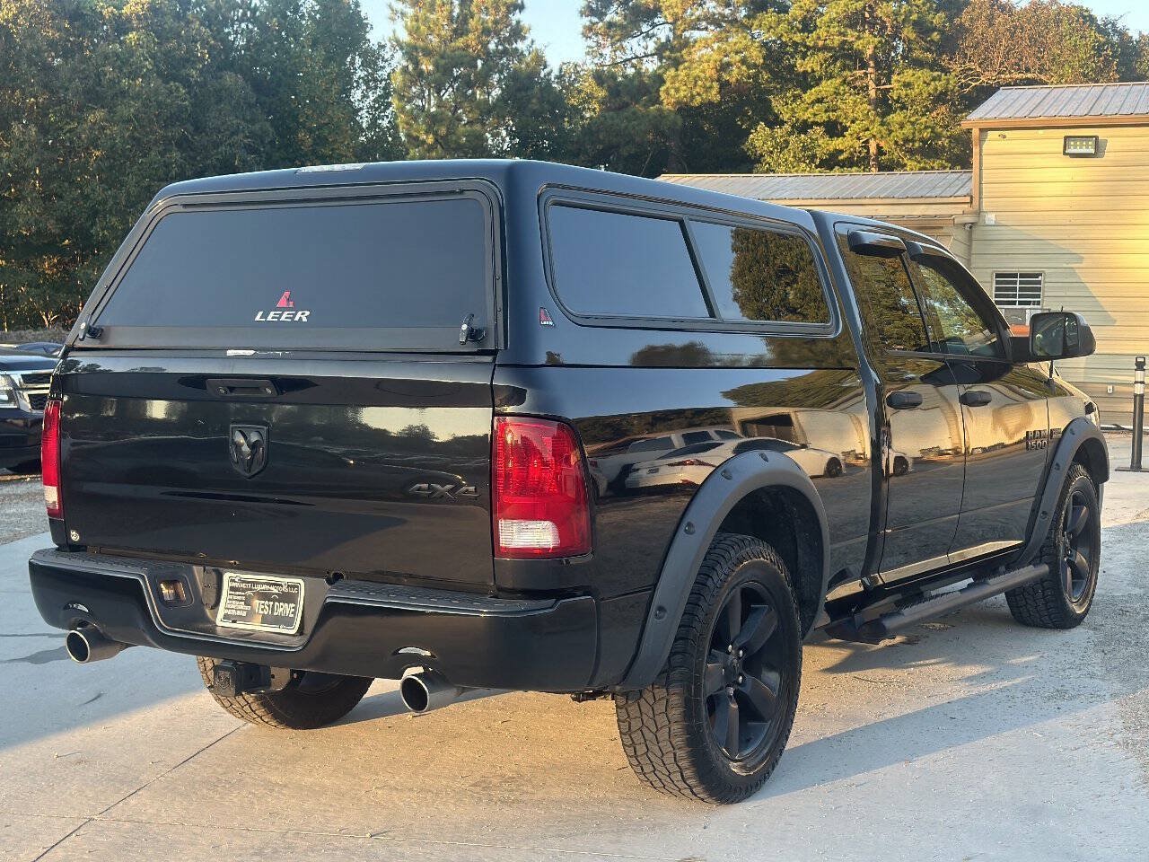 Used 2015 RAM 1500 Express w/ Black Ram 1500 Express Group AWD/4WD image 9