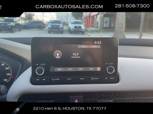Used 2023 Honda HR-V LX image 11