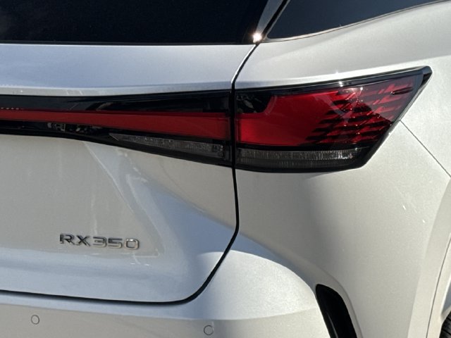 Used 2025 Lexus RX 350 FWD w/ Technology Package image 6