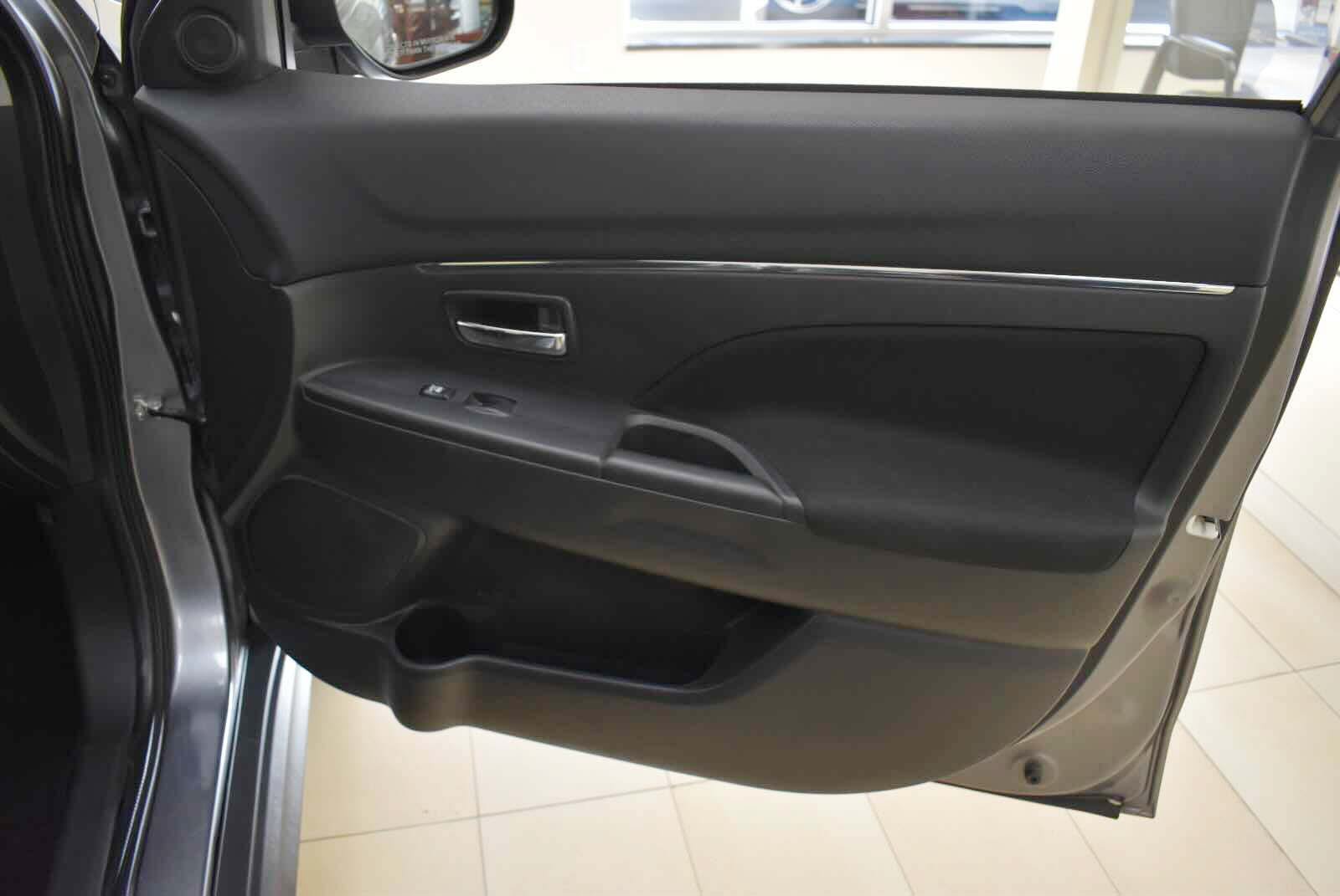 Used 2024 Mitsubishi Outlander Sport LE AWD/4WD image 42