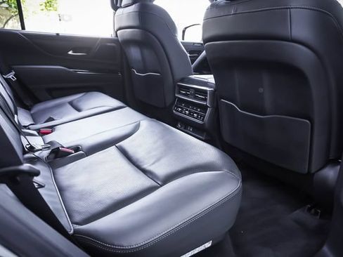Used 2024 Lexus LX 600 4WD w/ Luxury Package image 24