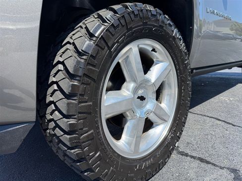 Used 2007 Chevrolet Avalanche LTZ w/ LTZ Preferred Equipment Group image 9