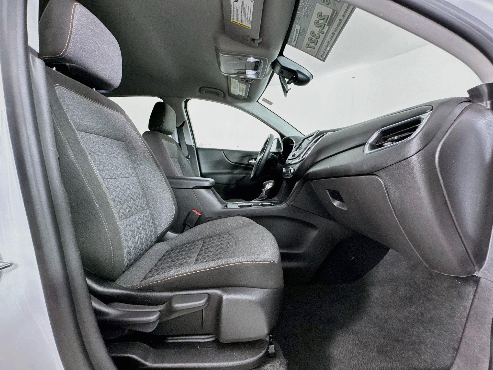 Used 2024 Chevrolet Equinox LT AWD/4WD image 28