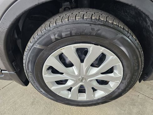 Used 2020 Nissan Rogue S image 10