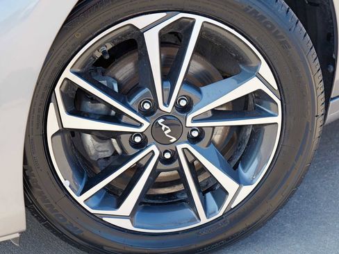 Certified 2024 Kia Forte LXS image 2