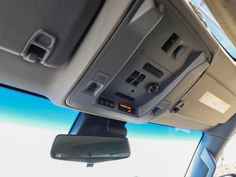 Used 2019 Cadillac Escalade Luxury image 64