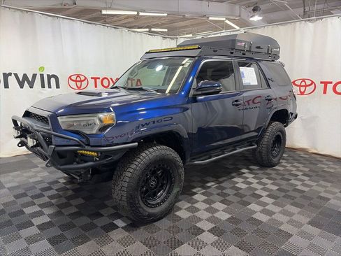 Used 2023 Toyota 4Runner TRD Off-Road Premium AWD/4WD image 4
