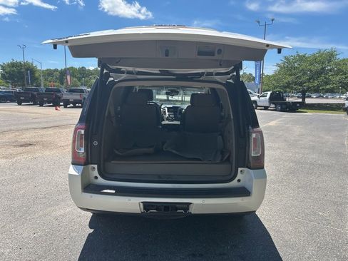 Used 2015 GMC Yukon SLT w/ Open Road Package AWD/4WD image 30