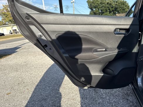 Used 2021 Nissan Versa SV image 28