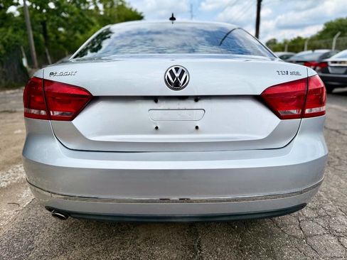 Used 2015 Volkswagen Passat TDI SEL Premium FWD image 4