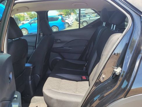 Used 2019 Nissan Kicks SV FWD image 23