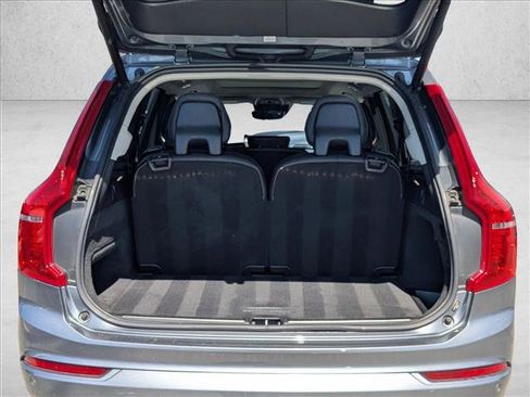 Used 2020 Volvo XC90 T5 Momentum w/ Protection Package Premier image 6