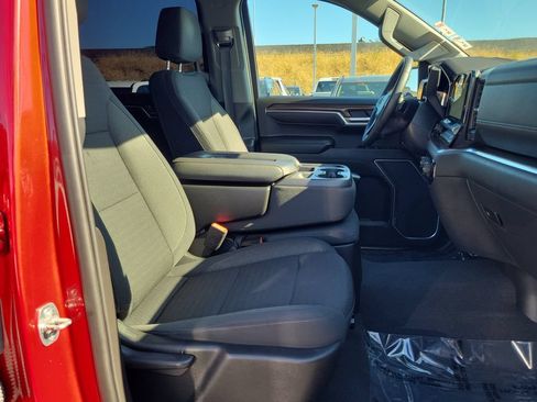Used 2022 Chevrolet Silverado 1500 LT RWD image 18