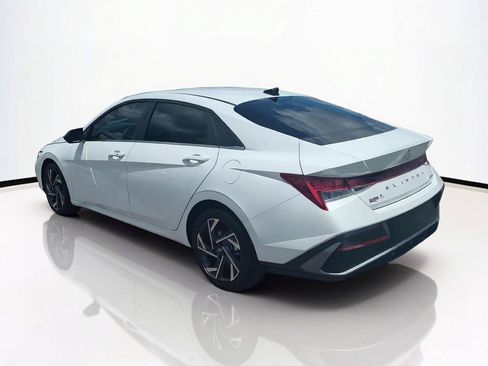 New 2026 Hyundai Elantra Limited FWD image 7