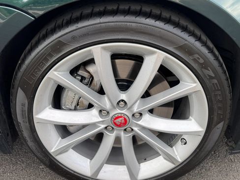 Used 2018 Jaguar F-TYPE Coupe RWD image 11
