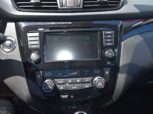 Used 2019 Nissan Rogue Sport SV w/ Technology Package AWD/4WD image 15