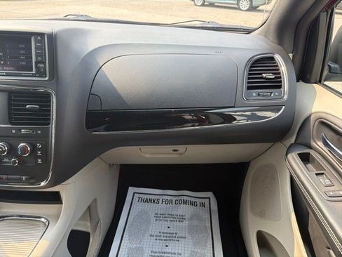 Used 2018 Dodge Grand Caravan SXT FWD image 21