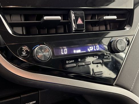 Used 2022 Toyota Camry SE image 21