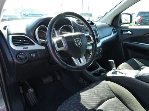 Used 2019 Dodge Journey SE w/ Premium Group FWD image 25