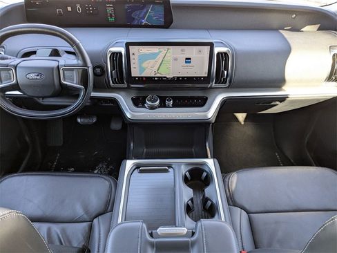 Used 2025 Ford Expedition Max Platinum image 33