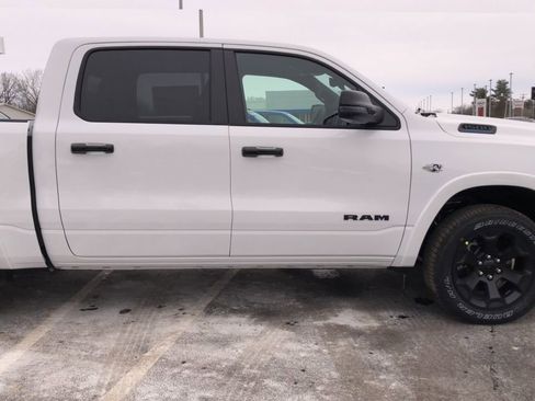 New 2026 RAM 1500 4x4 Crew Cab image 9