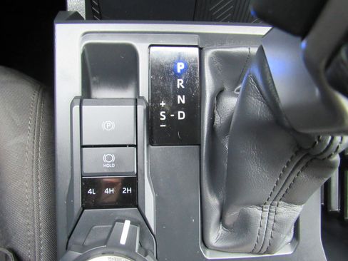 Used 2024 Toyota Tacoma SR5 image 30