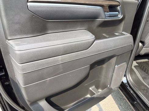 Used 2025 Chevrolet Silverado 1500 LT AWD/4WD image 12