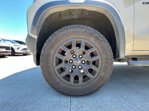 Used 2024 Chevrolet Colorado Trail Boss w/ Advanced Trailering Package AWD/4WD image 6