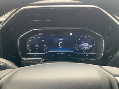 New 2025 Chevrolet Silverado 1500 LT AWD/4WD image 19
