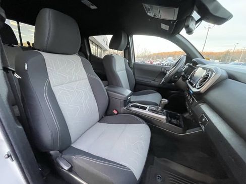 Used 2022 Toyota Tacoma SR5 image 21
