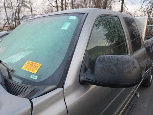 Used 2006 Chevrolet Silverado 1500 LT w/ Light Duty Power Package image 11