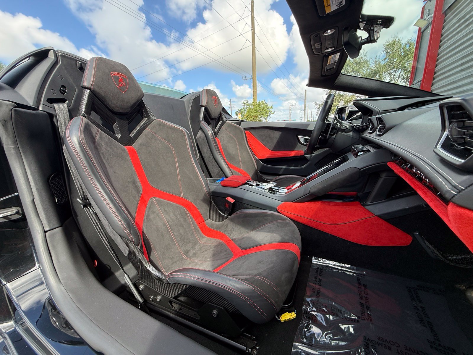 Used 2022 Lamborghini Huracan EVO RWD image 21