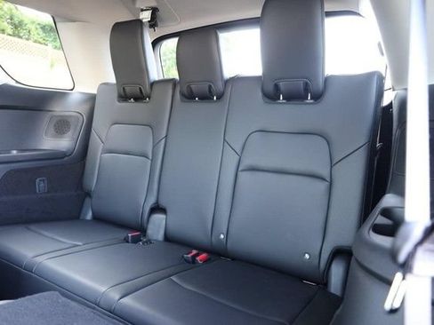 Certified 2025 Nissan Pathfinder SL w/ SL Premium Package AWD/4WD image 30
