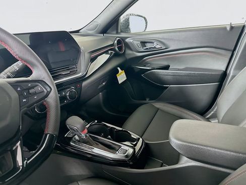 New 2026 Chevrolet Trax RS w/ Sunroof Package image 9