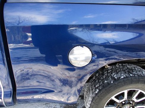 Used 2015 Toyota Tundra SR5 w/ TRD Off Road Package image 16