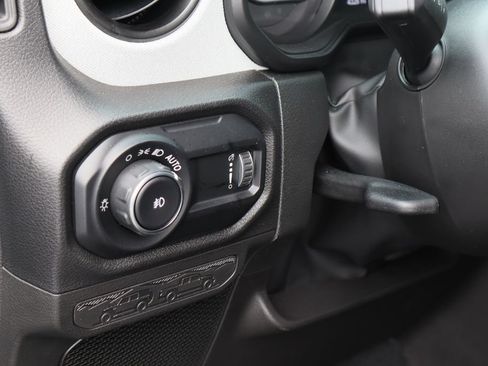 Used 2024 Jeep Wrangler Unlimited Sport AWD/4WD image 13