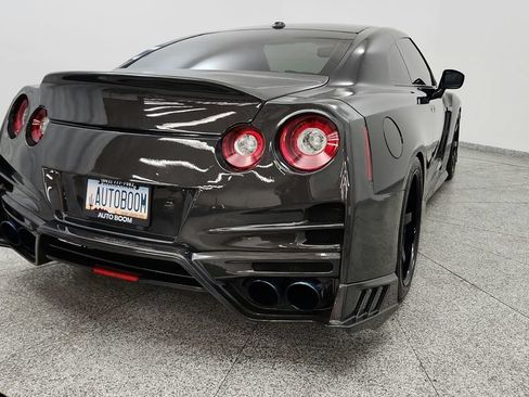 Used 2018 Nissan GT-R Premium AWD/4WD image 24
