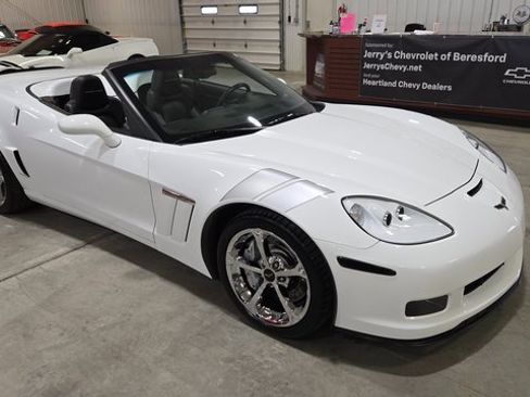 Used 2013 Chevrolet Corvette Grand Sport w/ 2LT Preferred Equipment Group image 7