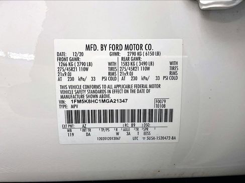 Certified 2021 Ford Explorer Platinum w/ Equipment Group 601A AWD/4WD image 36